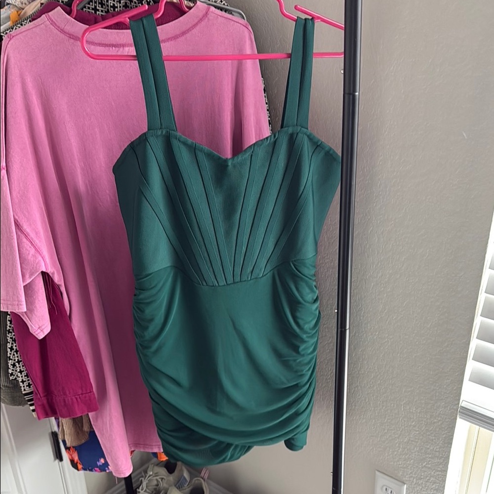 Elegant Green Body con Dress